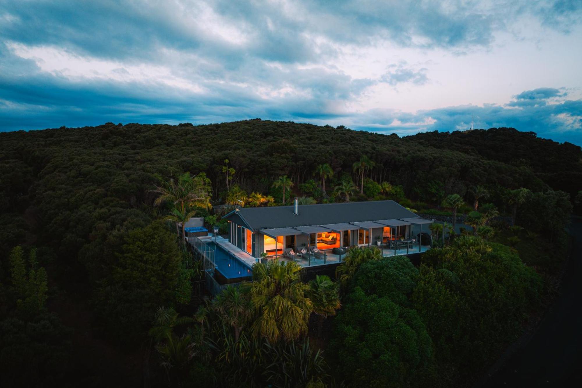 Eagles Nest Villa Russell Exterior photo